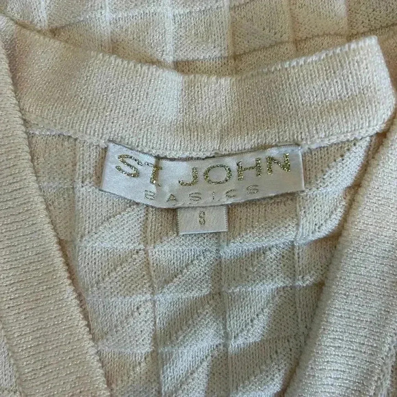 St. John Collection Basics Vintage Cream Short Sleeve Knit V-Neck Cardigan S - Picture 6 of 6